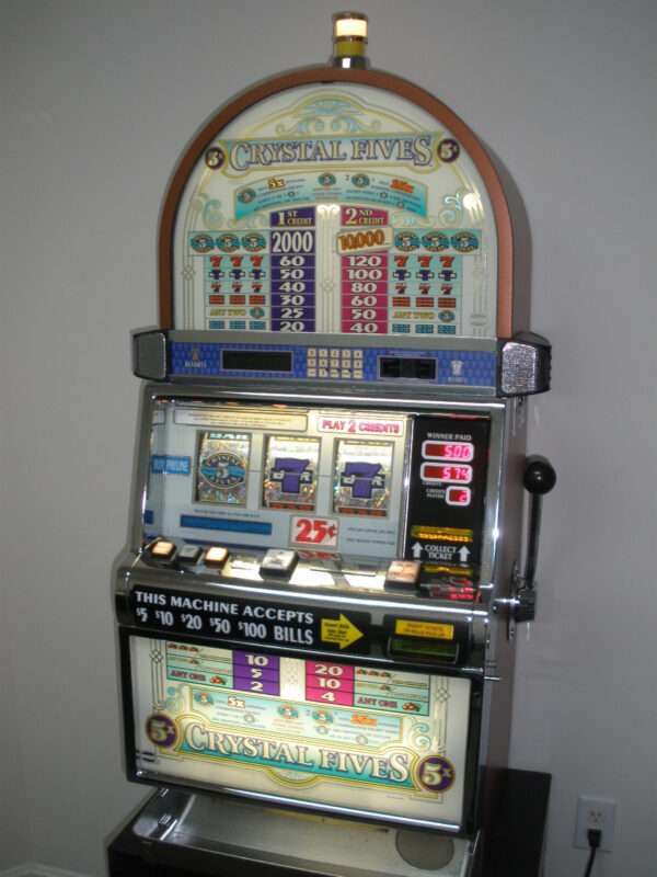 IGT CRYSTAL FIVES S2000 SLOT MACHINE