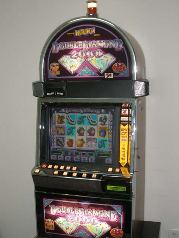 IGT DOUBLE DIAMOND 2000 VIDEO SLOT MACHINE WITH LCD TOUCHSCREEN MONITOR