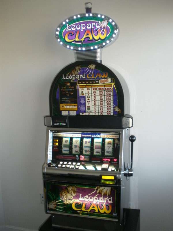 IGT LEOPARD CLAW FIVE REEL S2000 SLOT MACHINE WITH LIGHTED TOPPER