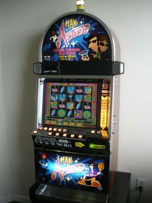 IGT "MAX ACTION" I-GAME VIDEO SLOT MACHINE WITH LCD TOUCHSCREEN MONITOR