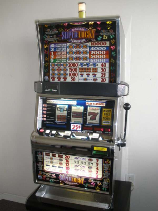 IGT SUPER LUCKY 2X3X4X5X TIMES PAY FIVE LINE S2000 SLOT MACHINE WITH QUARTER COIN HANDLING